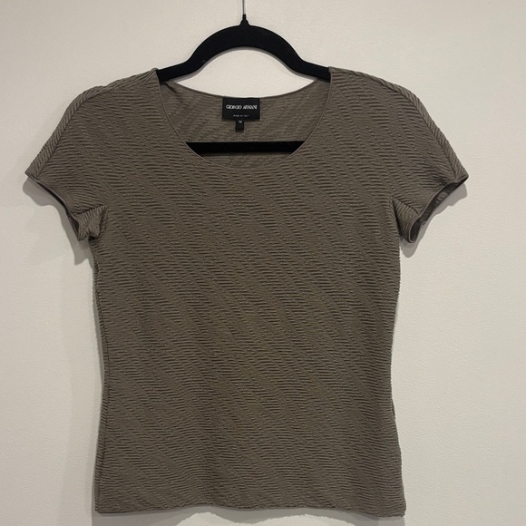 Giorgio Armani Women's Khaki Textured Short Sleeve Top - Picture 1 of 12